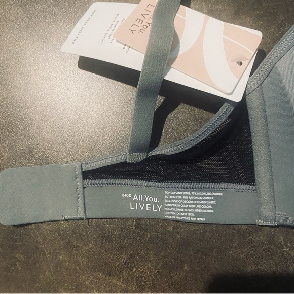 All.You. LIVELY Women's All Day Deep V No Wire Bra - Picture 13 of 16